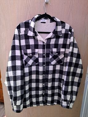 Bluivy Black and White Buffalo Plaid Jacket